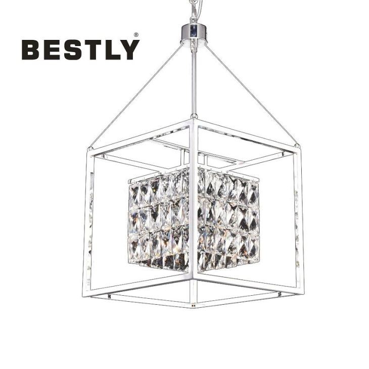 Kristalshengilampi í nútíma stíl